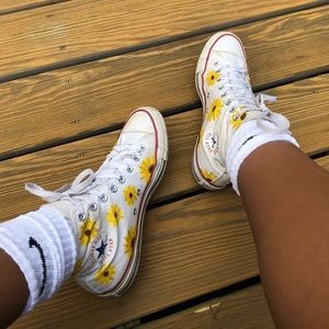painted flower wave vsco converse!! ☀️ 🌊 ✌️ 🌻